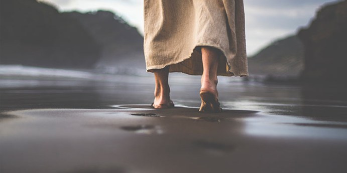 Jesus-Walking-Sand-2